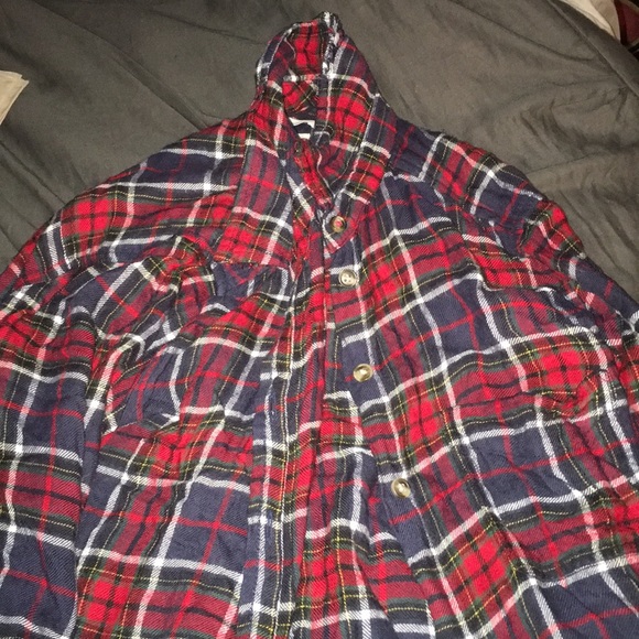 Red flannel - Picture 2 of 2